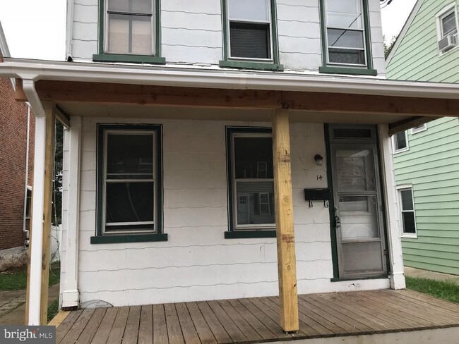 Photo - 14 E 2nd St Casa