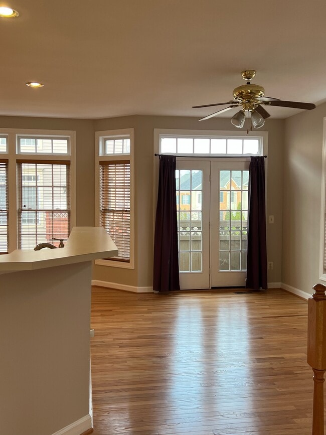 Photo - 945 Harrison Cir