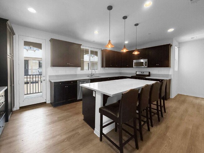 Welcome to Santa Clarita Living at Its Best!