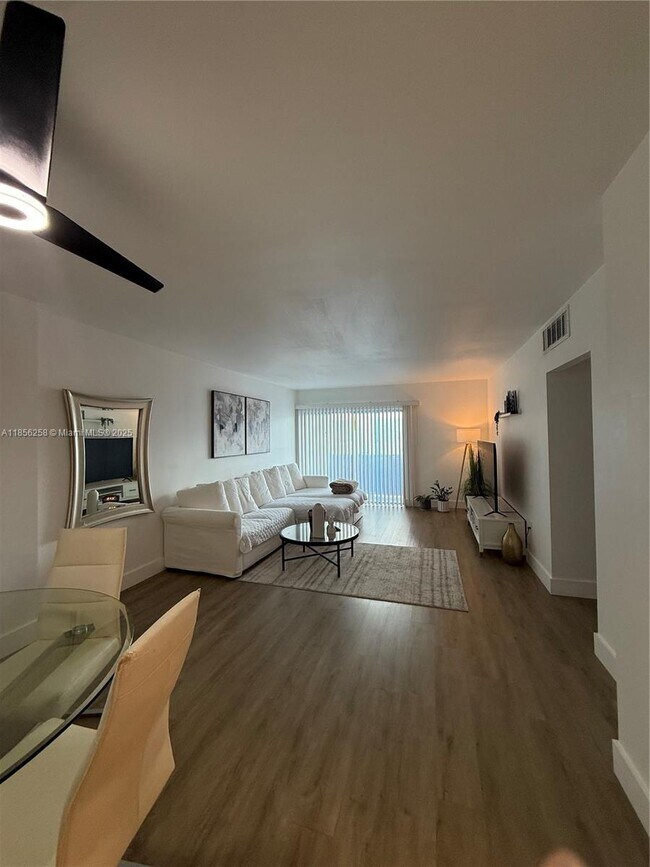 Building Photo - 400 Kings Point Dr Unit 1224 Rental