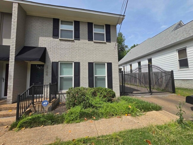 Building Photo - 2106 Harbert Ave