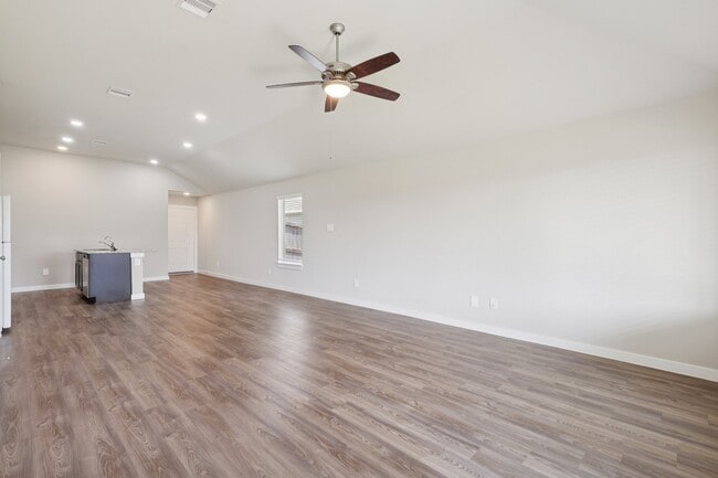 Photo - 920 Gentle Moss Dr