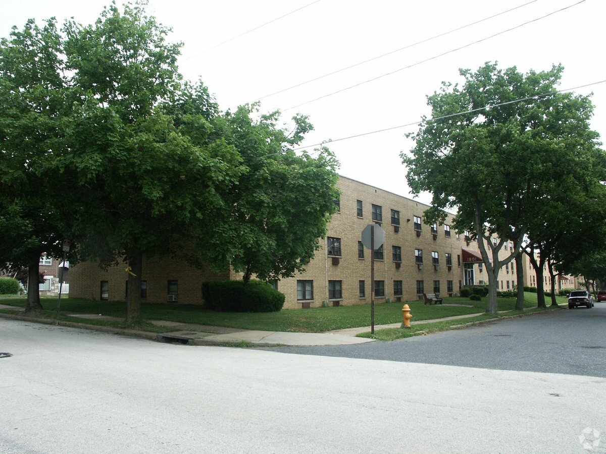 Emerson Apartments - Emerson Apartments