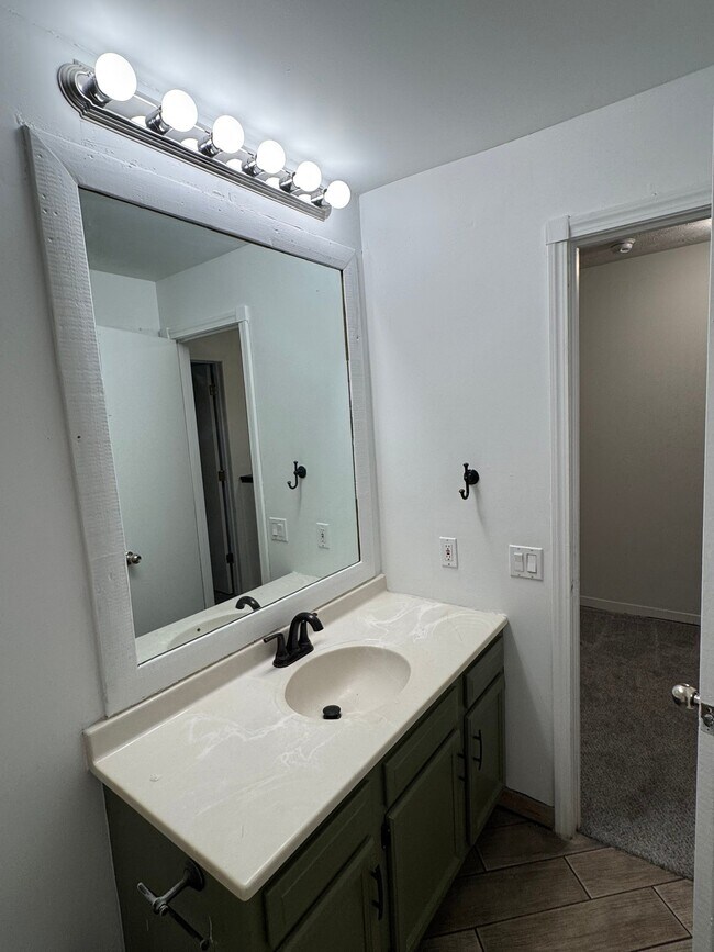 Photo - 260 Barley Cir Unit # 1