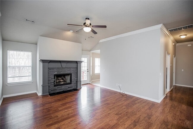 Photo - 2803 Foxwood Dr