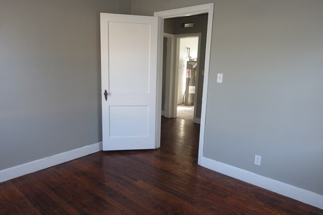 Photo - 831 4th Ct W