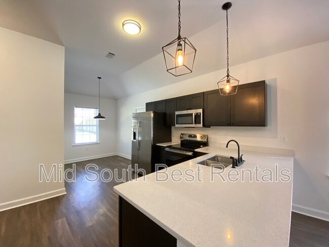 Photo - 4400 W 10th St