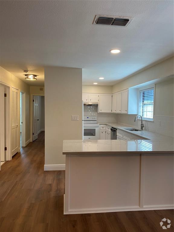 Building Photo - 15410 Enid Dr Rental