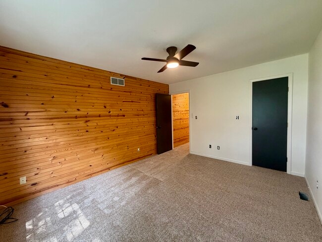 3 Bed Unit - Upstairs Bed