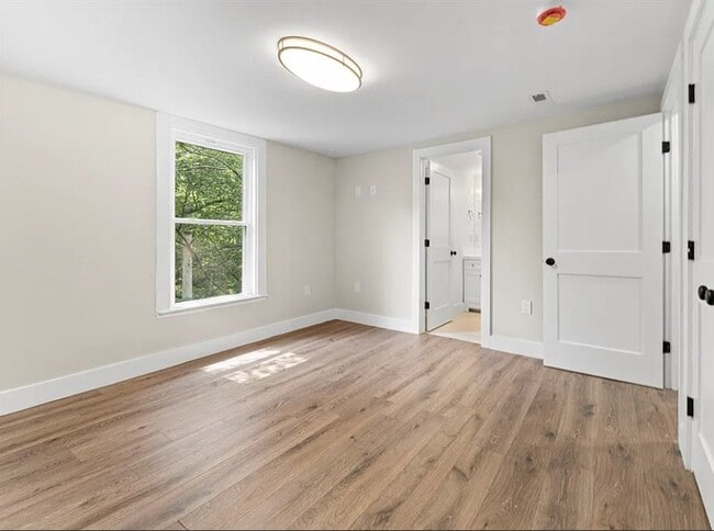 240 Norfolk St Unit 3