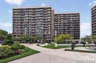 Photo - 150-38 Union Tpke Unit APT 8L