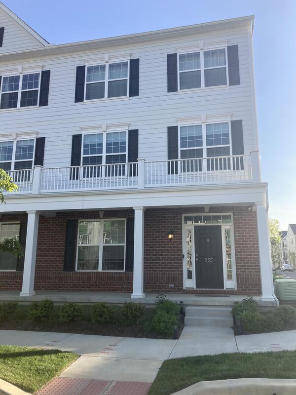 Building Photo - 955 Manor Ave N Rental
