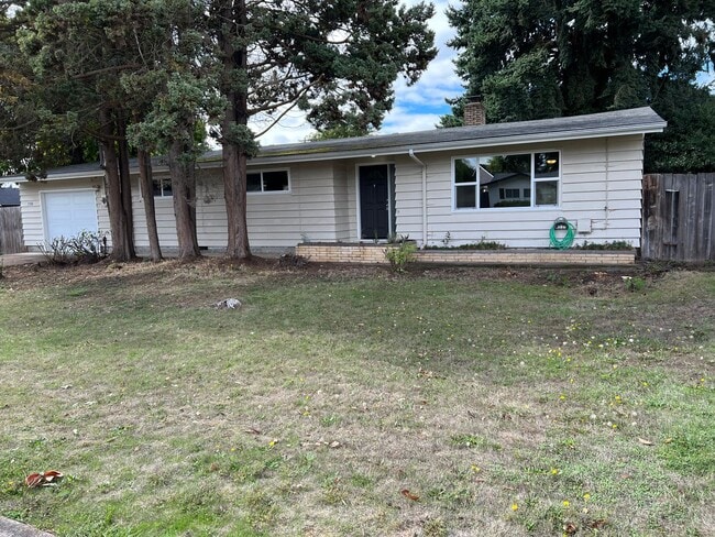 Photo - 3 bedroom 1 bathroom single level home!