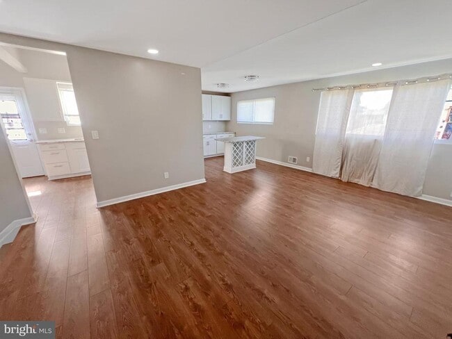 Building Photo - 116 Juniper Ct Rental