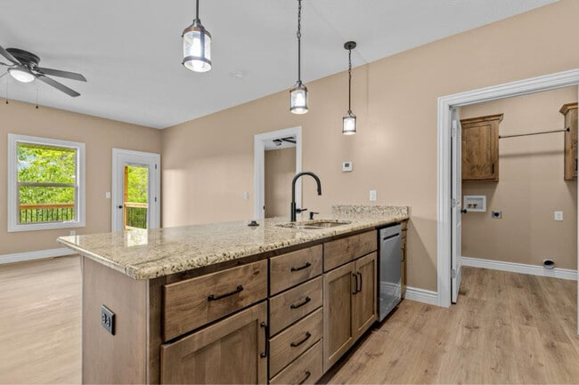 102 E Mls Rd