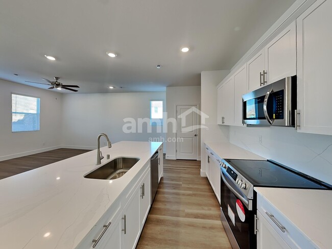 Photo - 8074 Winterfell Peak Ave