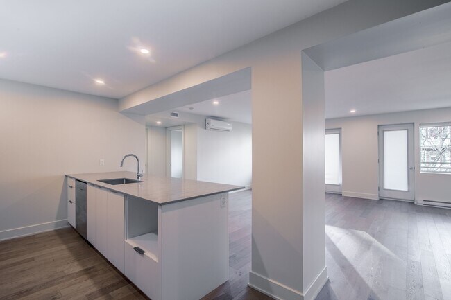 Photo - 37 Roosevelt Ave Unit 103