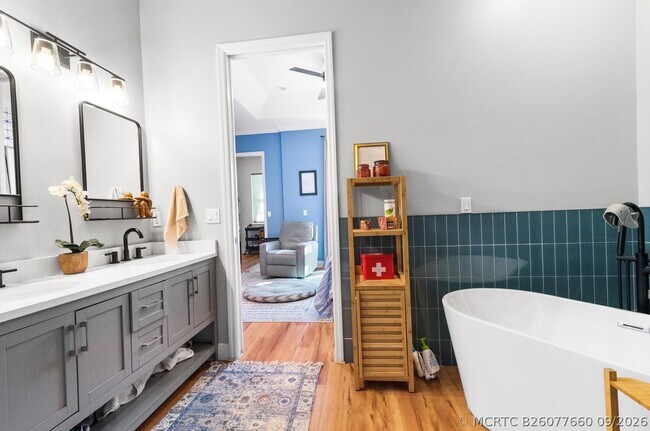 460 Ocean Ridge Wy