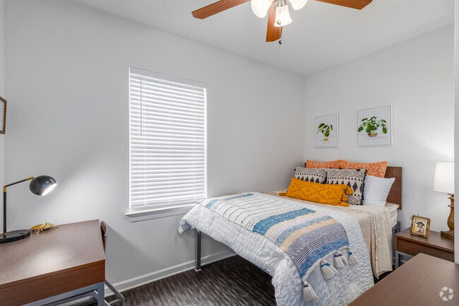 4 BR, 4 BA - 1228SF - Primary Bedroom - The Flatts Salisbury