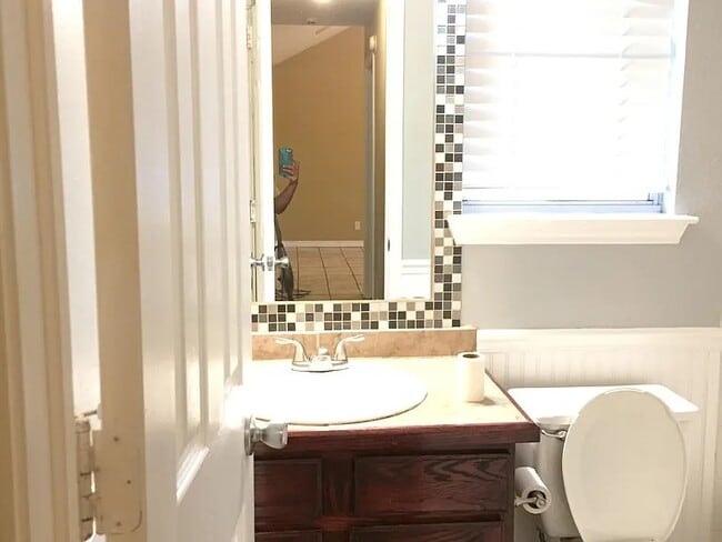 Photo - 3402 Warfield Dr