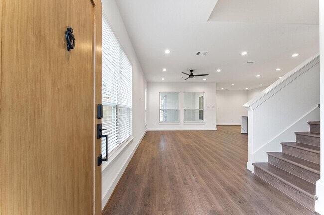 Photo - 2753 Sunny Briar Dr