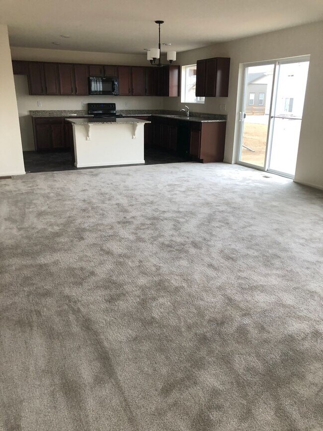 Photo - HUGE 3BR Home Built in 2020 with Office, Loft & Mountain Views