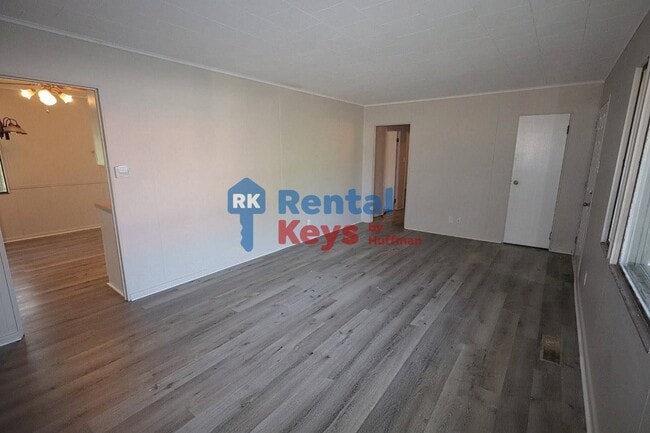 Photo - 2101 Waggoner Ave