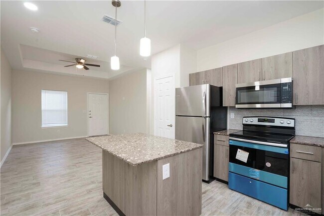 Photo - 31 Hiawatha Dr Unit 2