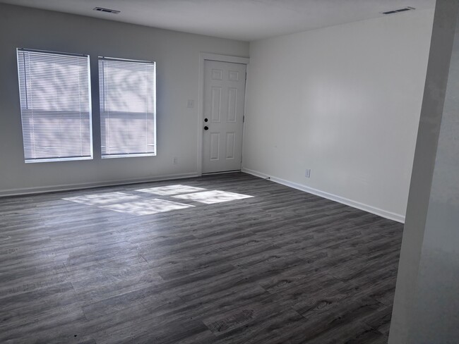 Photo - CROSS PROPERTIES