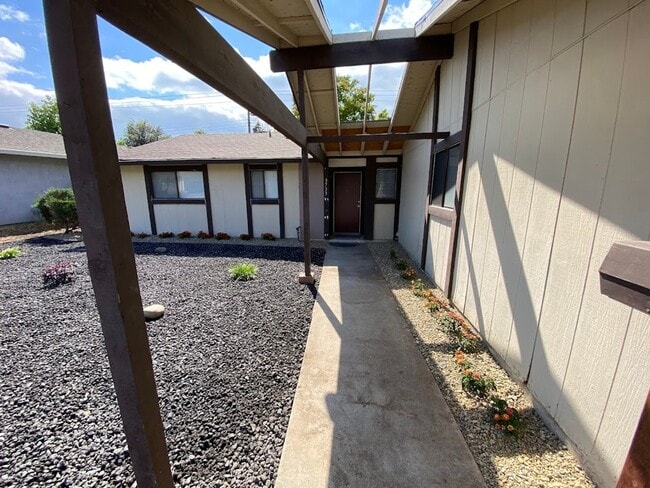Photo - 3 Bedroom 2 Bath Home In Rosemont