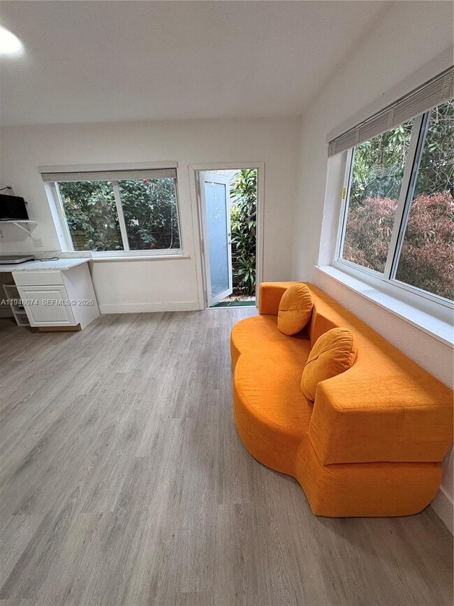 Photo - 675 NE 159th St Unit 0