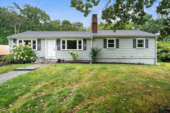 Photo - 334 N Main St