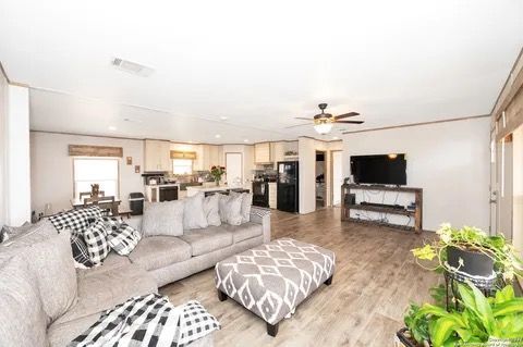 Photo - 70 Gallinas Crk Rd