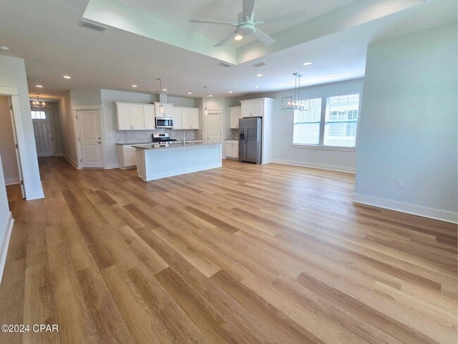 Photo - 427 Foxtail Wy