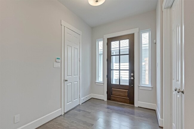 Photo - 31 Thorpe Ln