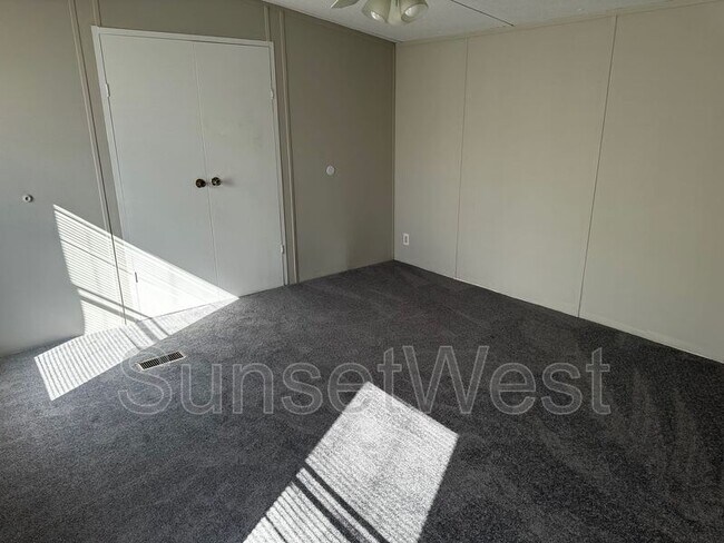 Photo - 304 Sunshine Dr
