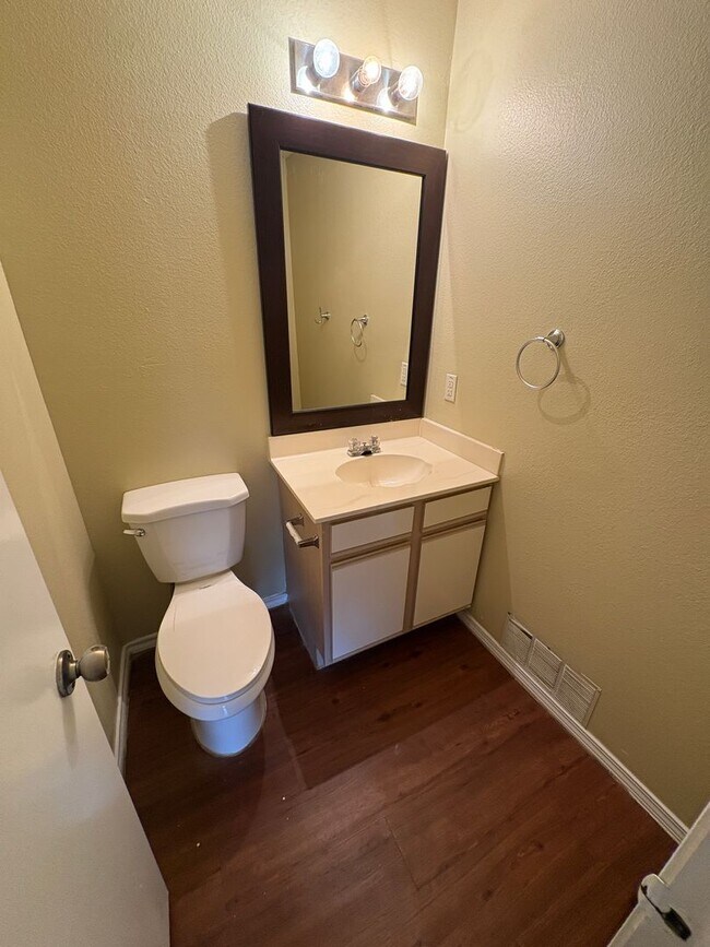 Photo - 3 Bedroom with a Bonus Room in the Heart o...