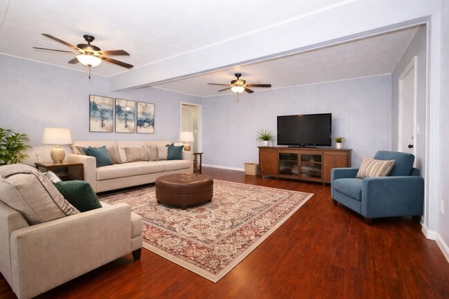 Photo - 2727 Nelga Rd