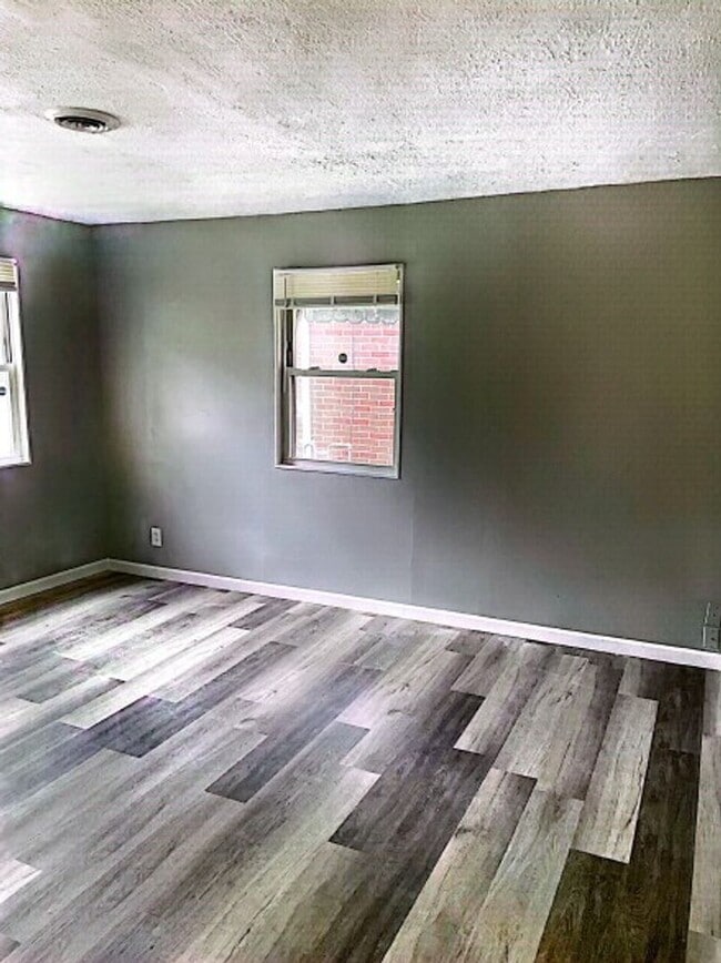 Photo - Coming soon! Great 2 bedroom with AC and detached garage!