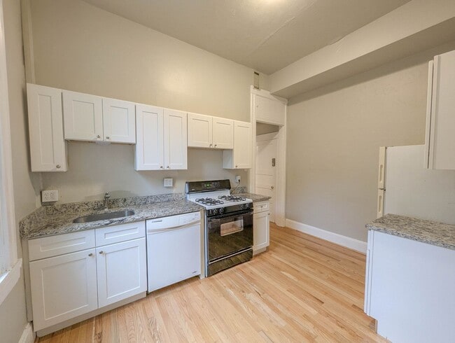 Photo - 24 Conklin St Unit 2