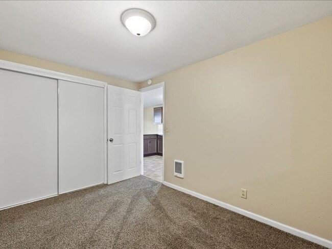 Photo - 800 N Irving St Unit 3