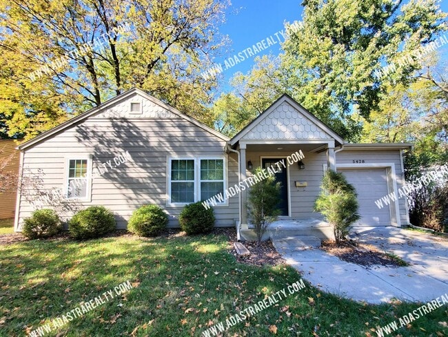 Photo - 5428 Maple St