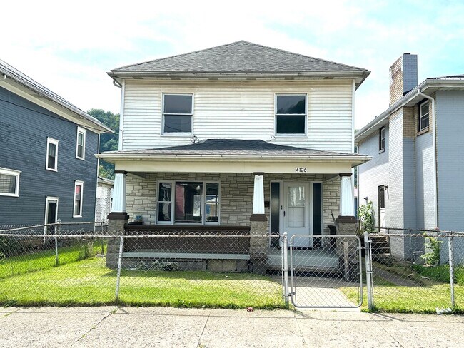 Newly renovated three bedroom home - Newly renovated three bedroom home