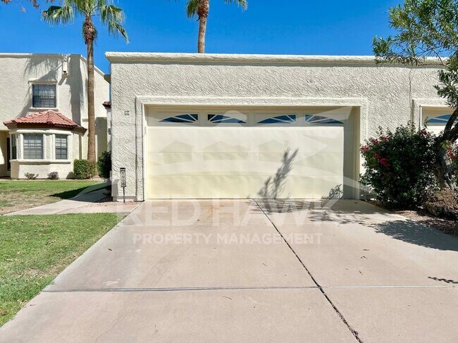 Photo - 1906 E Sunburst Ln