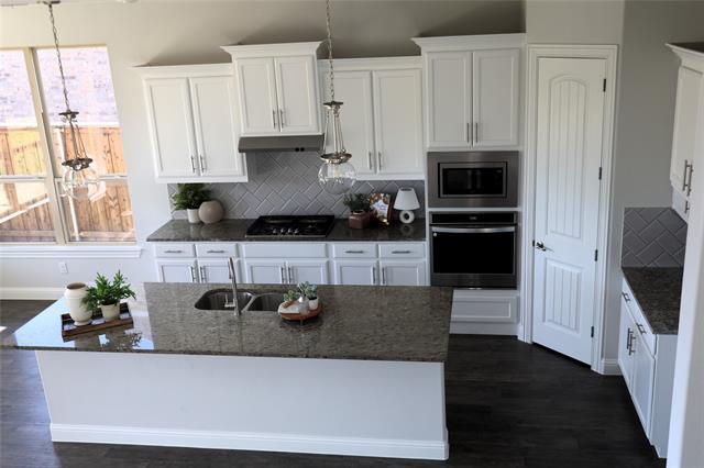 Photo - 7600 Clear Rapids Dr