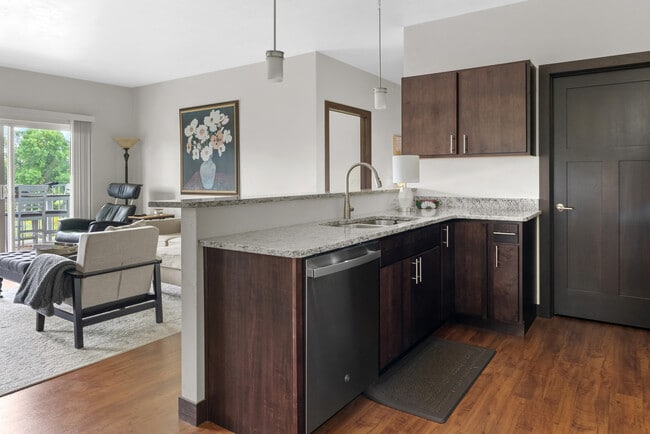 2BR/2BA Upper