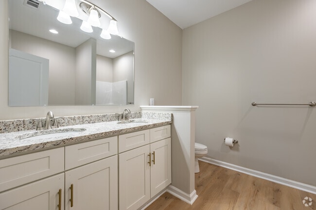 3BR, 2BA - 1736SF