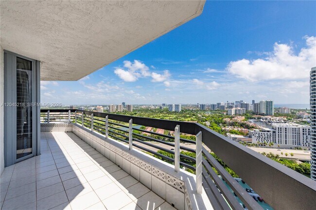 3530 Mystic Pointe Dr Unit 3206