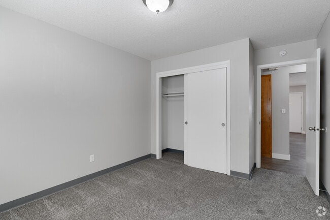 2BR, 1BA - 775SF - Primary Bedroom