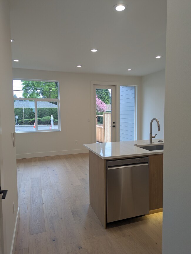 Photo - 5041 SE King Rd